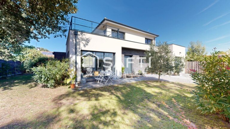 Maison contemporaine avec roof top et suite parentale