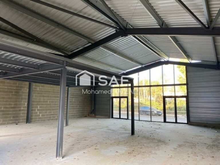 Hangar, Nouveau Port entrée d&rsquo;Arcachon, 310 m², Vitrine