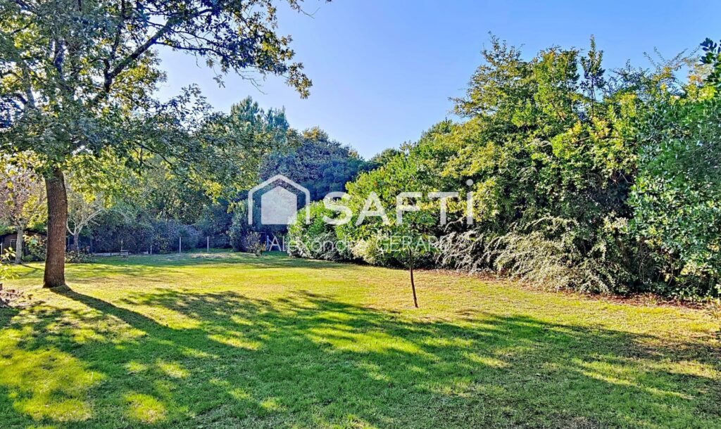 Terrain 906 m² – La Teste-de-Buch – constructible